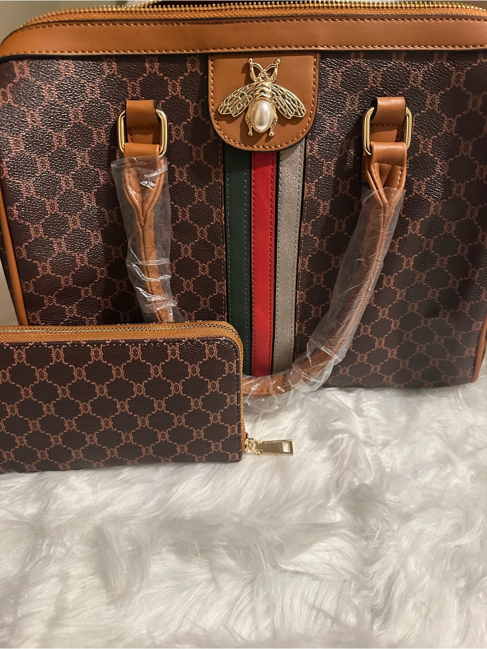 NWT Brown Monogram Bee Boston Satchel & Wallet Set - Picture 3 of 10